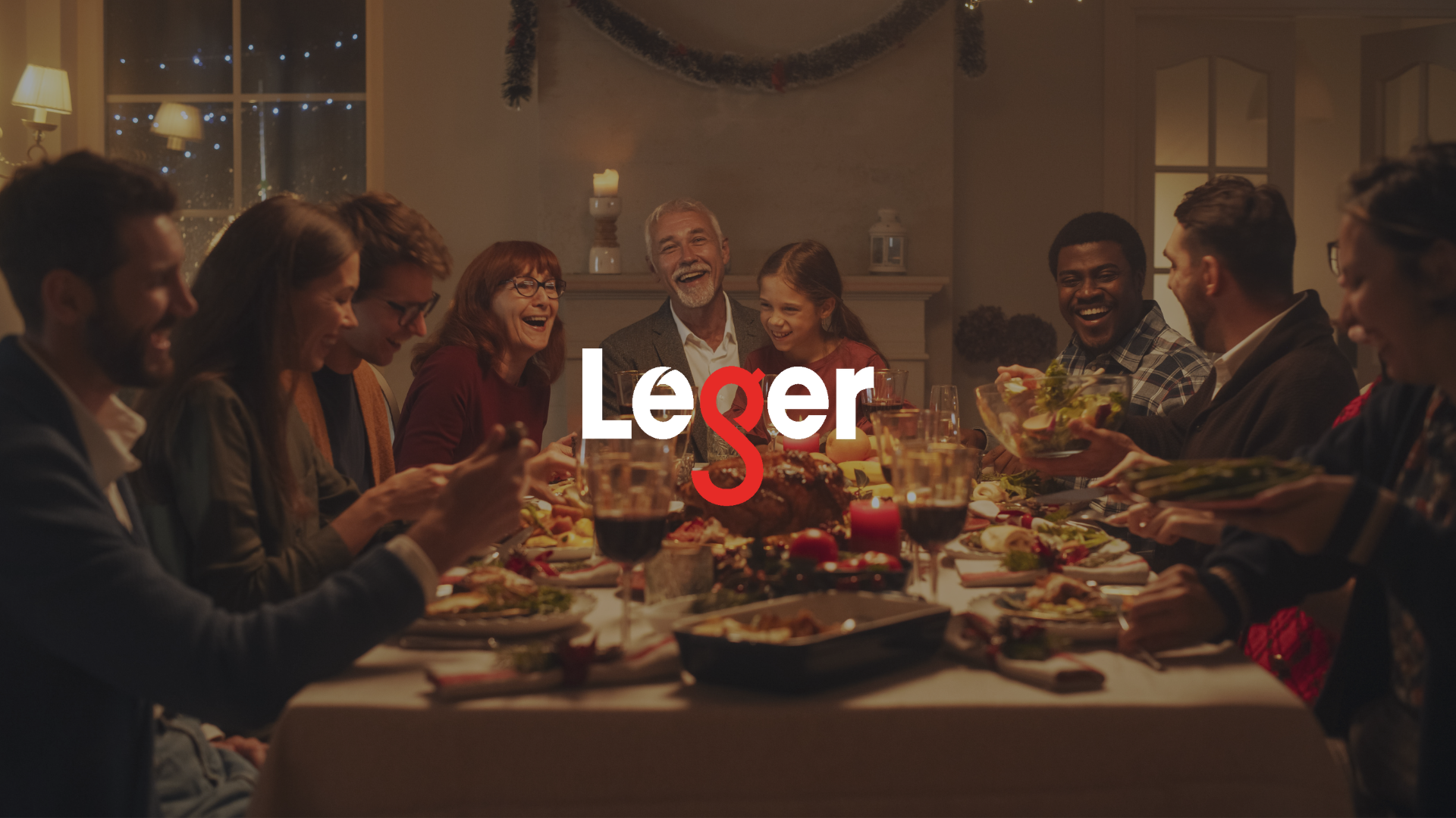 Holidays-Family-Gathering-LegerLogo Selon un sondage Léger, les Canadiens tiennent toujours aux rassemblements familiaux du temps des Fêtes.